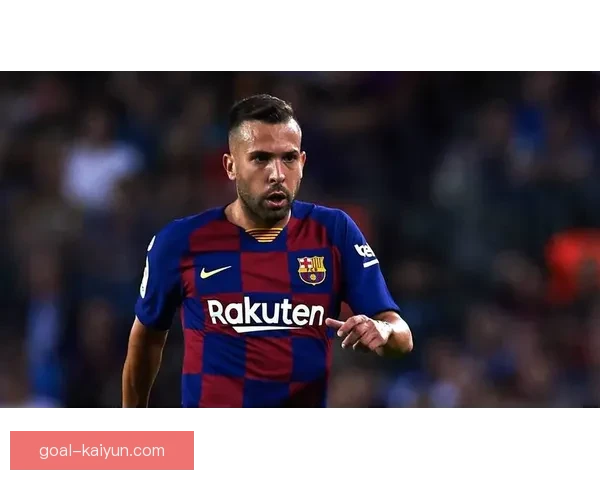 阿尔巴转会传闻汇总引发球迷广泛关注，未来动向尚待明朗